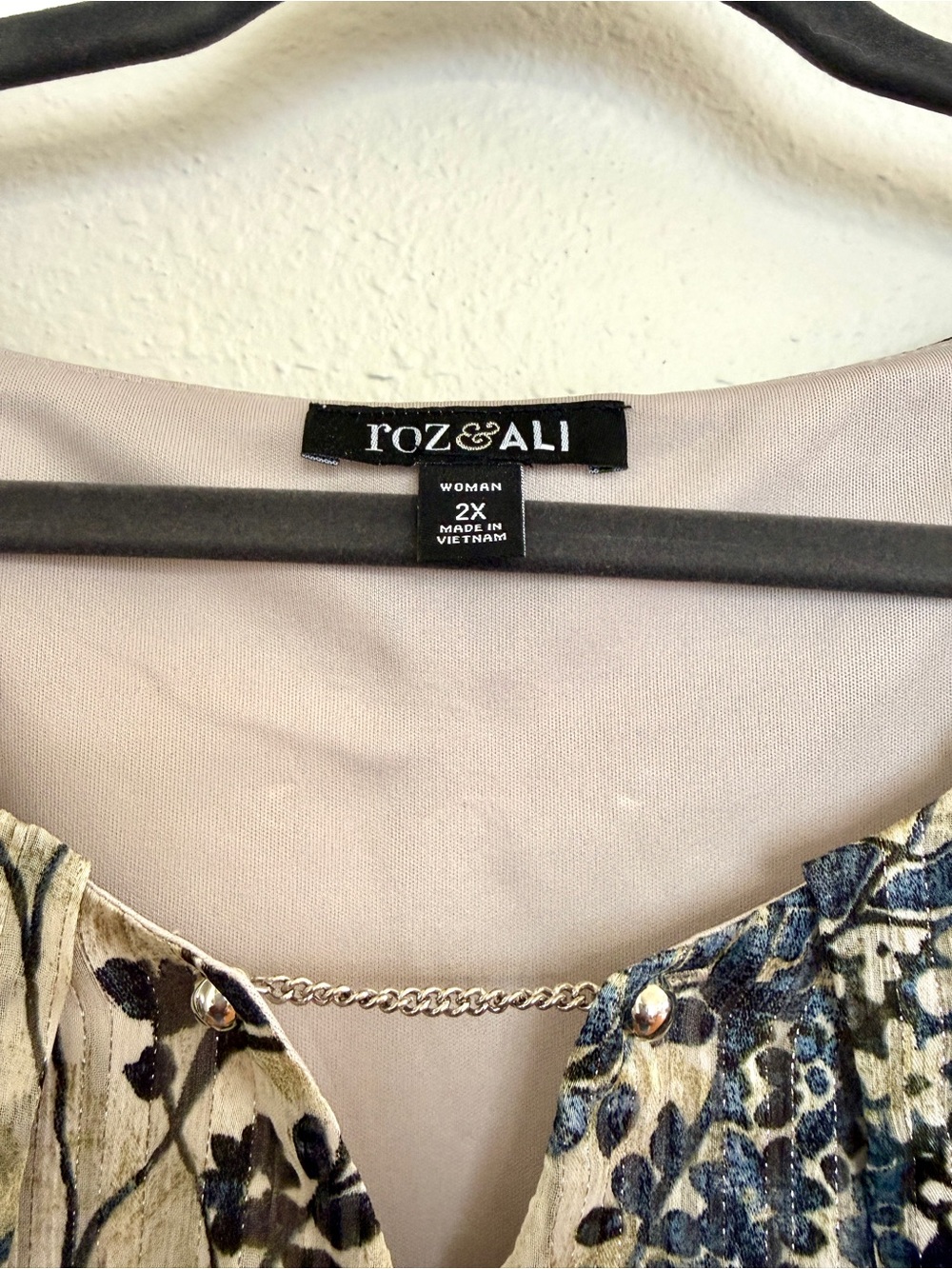 Roz & Ali Blouse Womens 2X Blue Beige 3/4 Sleeve Elastic Hem Lightweight - Picture 2 of 8